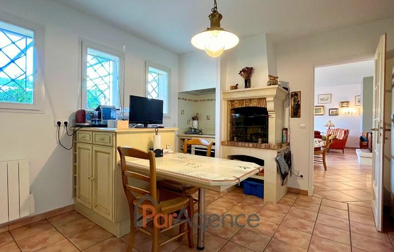 Maison - 202 m² - 6 pièces