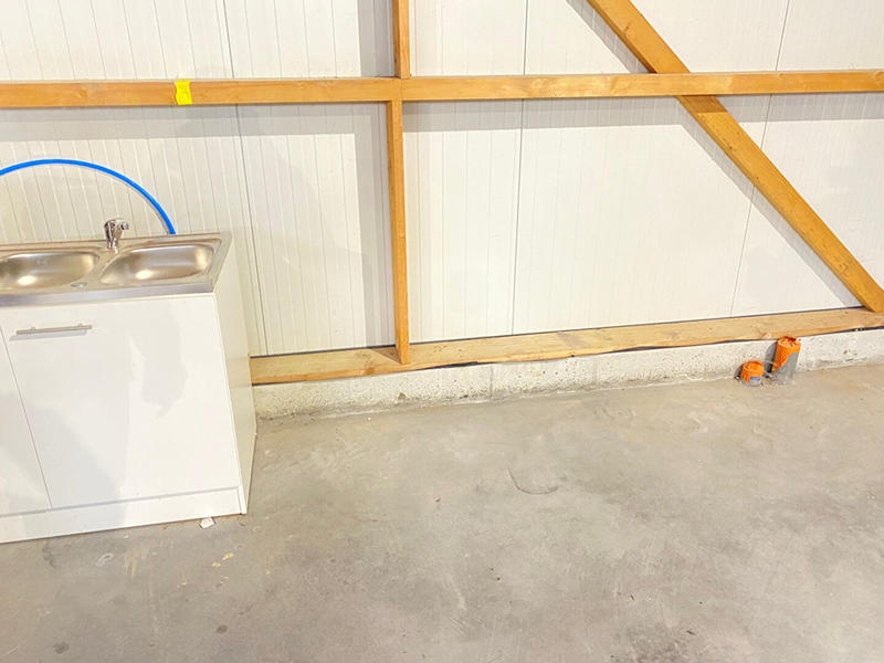 Local d'activité / Entrepôt - 183 m²