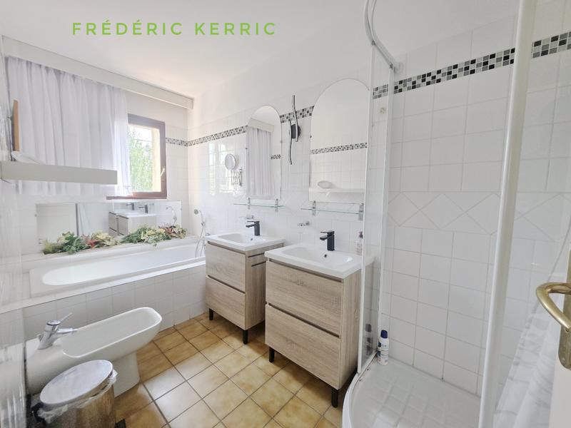 Maison - 176 m² - 6 pièces