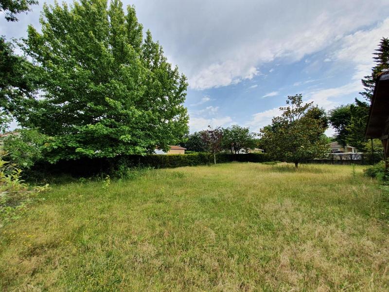 Terrain constructible - 930 m²