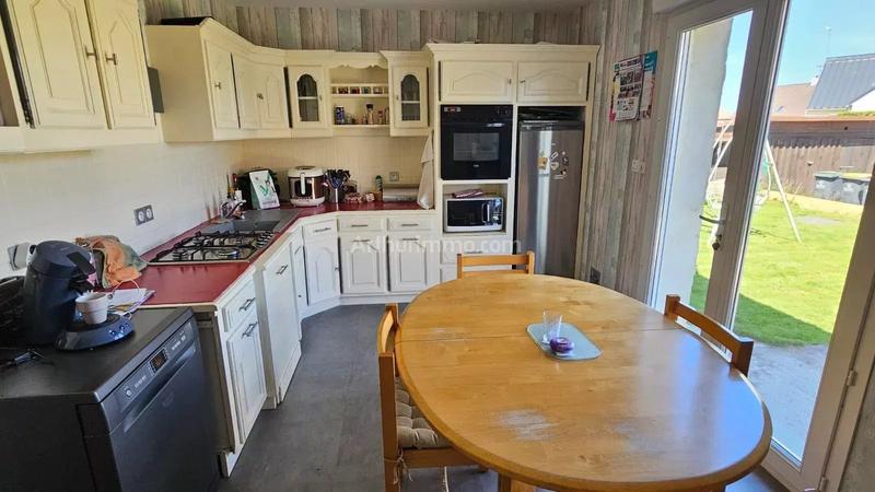 Maison - 170 m² - 9 pièces