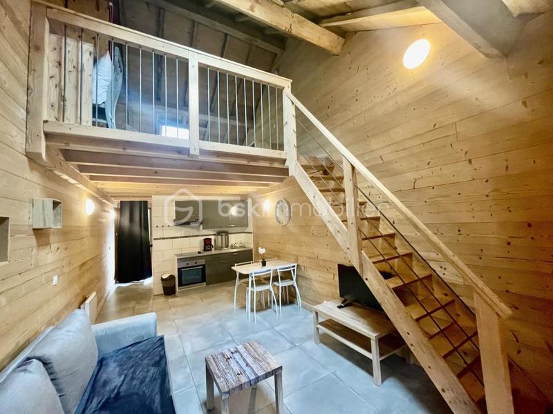 Local commercial - 630 m² - 20 pièces