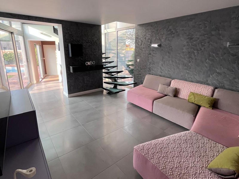 Maison - 174 m² - 6 pièces