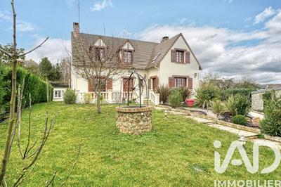 Maison - 182 m² - 9 pièces