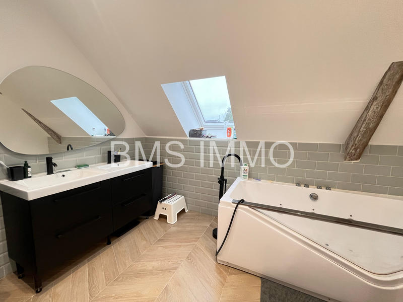 Maison - 170 m² - 5 pièces