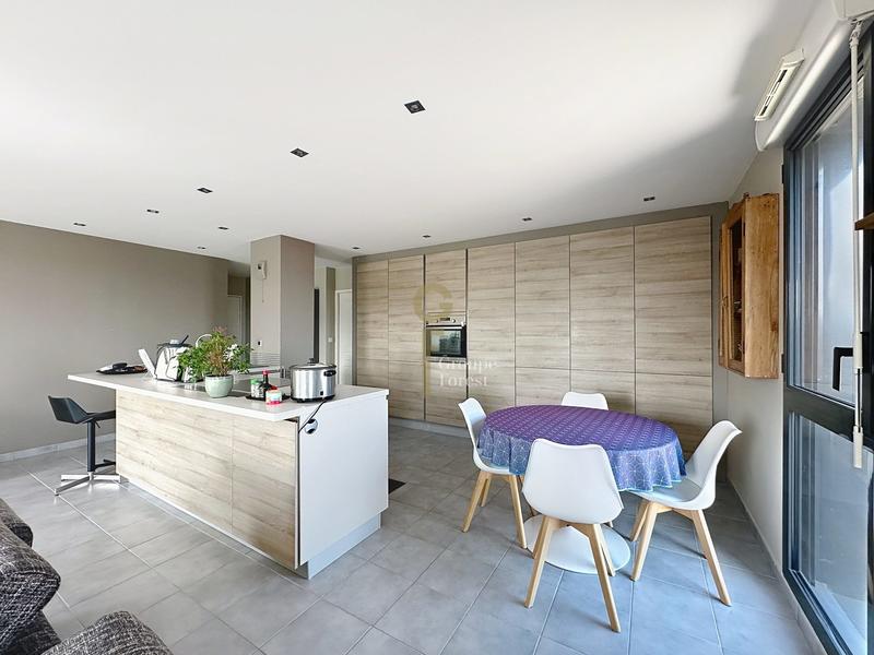 Appartement - 90 m² - 3 pièces