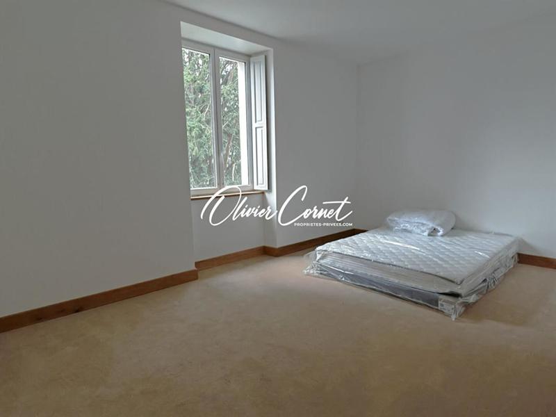 Propriété - 286 m² - 9 pièces