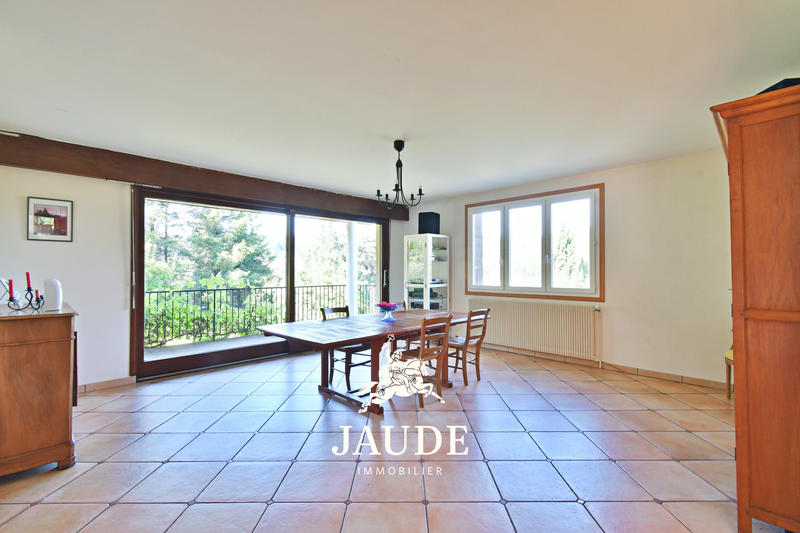 Maison - 221 m² - 10 pièces