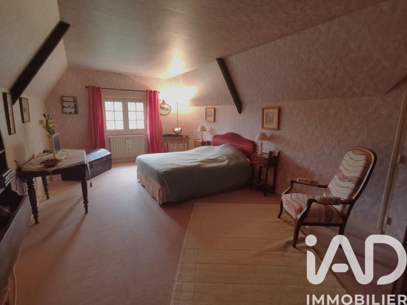 Maison - 236 m² - 9 pièces