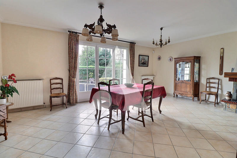 Maison - 94 m² - 5 pièces