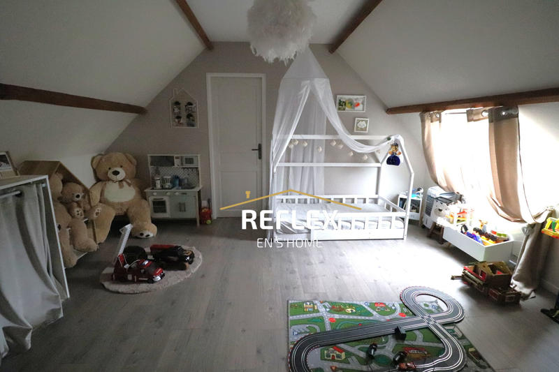 Maison - 95 m² - 5 pièces