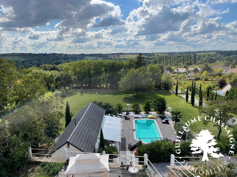 Maison traditionnelle - 336 m² - 10 pièces