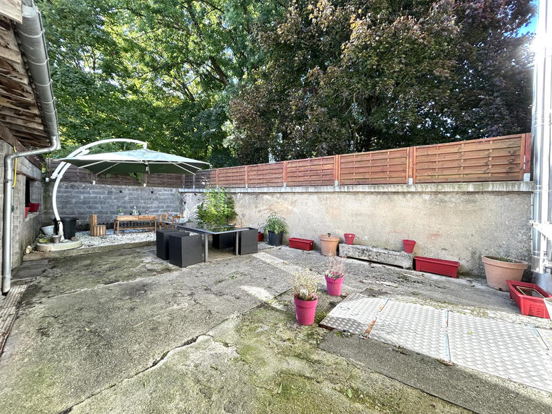 Maison - 253 m² - 6 pièces