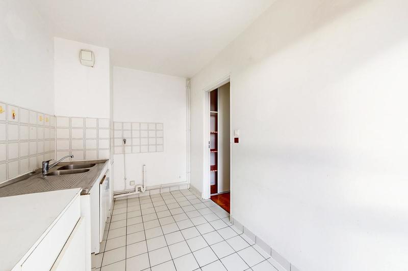 Appartement - 90 m² - 4 pièces