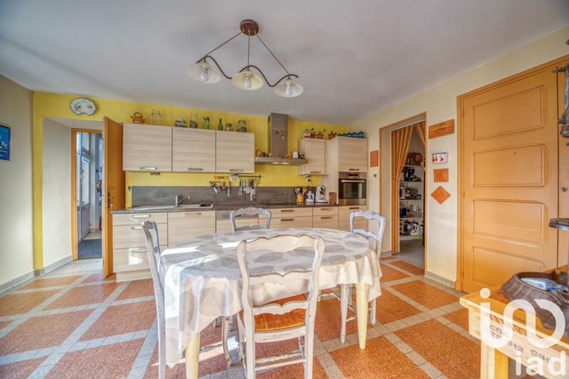 Maison - 365 m² - 12 pièces