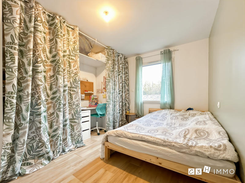 Maison - 92 m² - 5 pièces