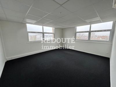 Bureau - 326 m²