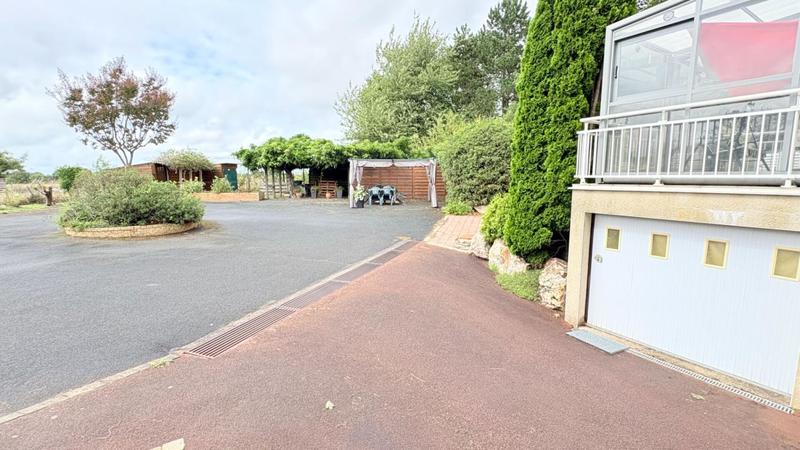 Maison - 200 m² - 5 pièces