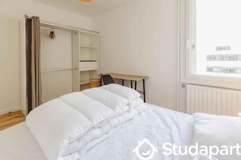 Chambre - 11 m² - 1 pièce