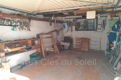 Parking / Garage - 16 m²