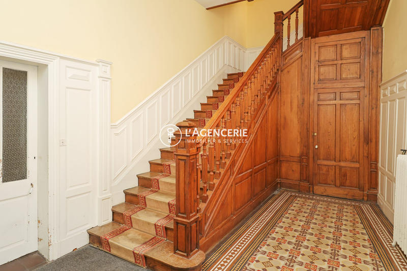 Appartement - 186 m² - 8 pièces