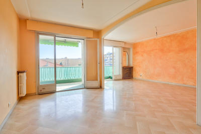 Appartement - 84 m² - 3 pièces