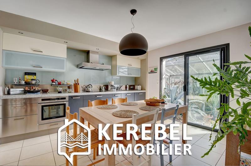 Maison - 180 m² - 7 pièces