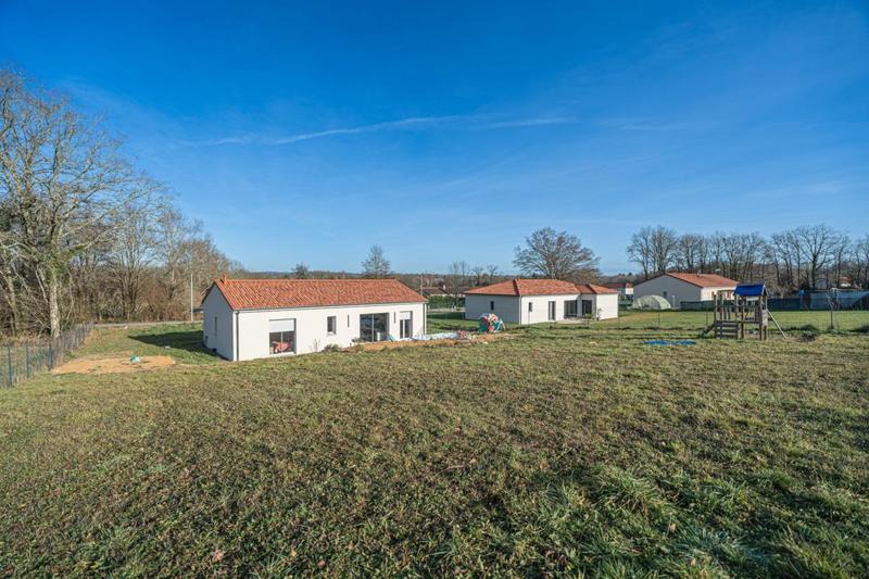 Maison - 92 m² - 4 pièces