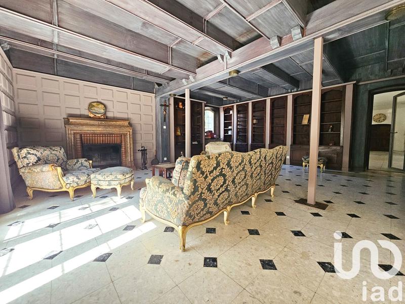 Maison - 957 m² - 25 pièces