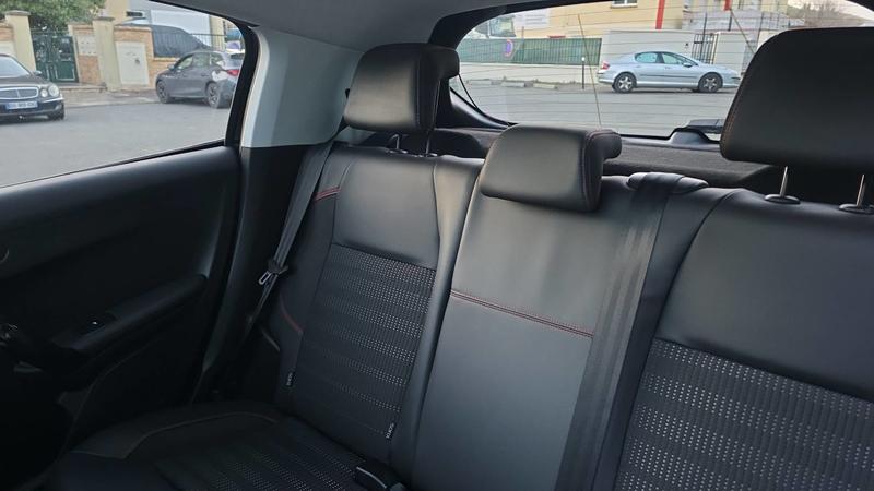 Peugeot 208 1.2 PureTech 110 Gt-Line