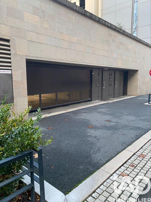 Parking - 25 m²