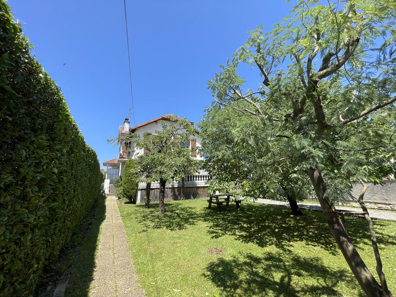 Maison - 197 m² - 7 pièces