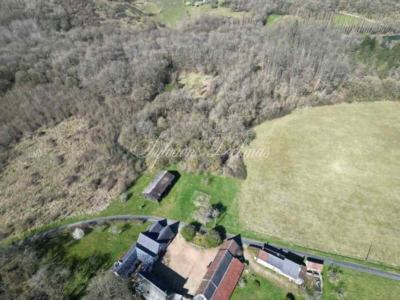 Maison - 600 m² - 5 pièces