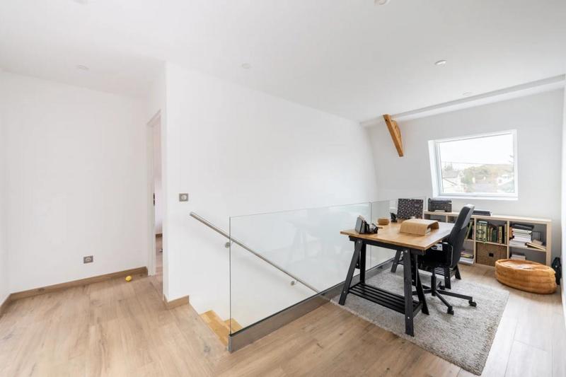 Maison - 168 m² - 8 pièces