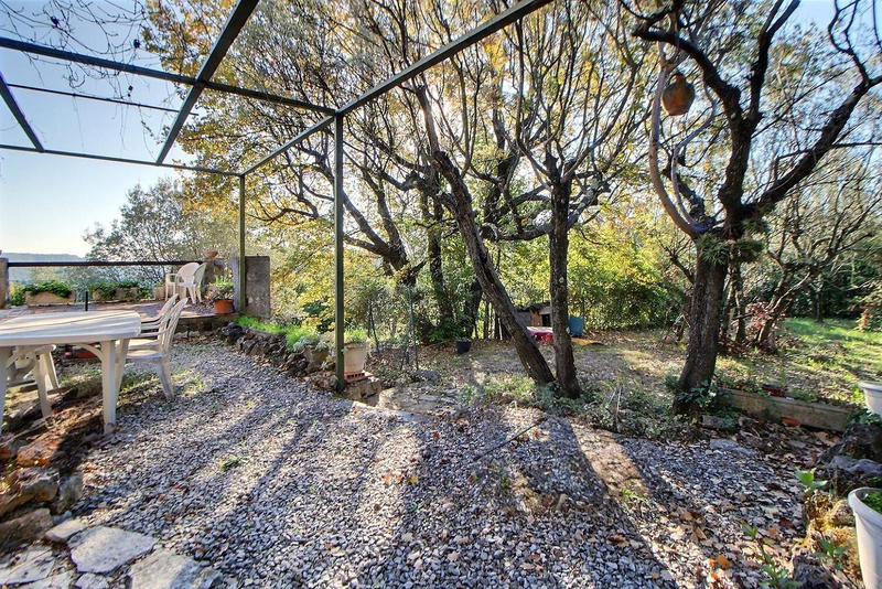 Maison - 303 m² - 8 pièces