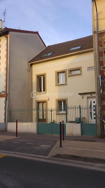 Maison - 151 m² - 8 pièces