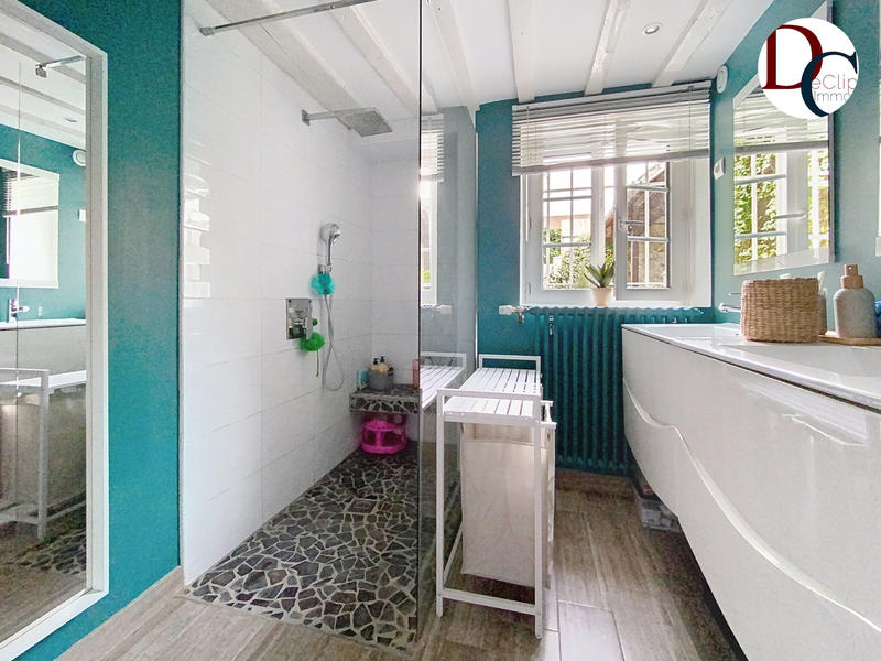 Maison - 163 m² - 7 pièces