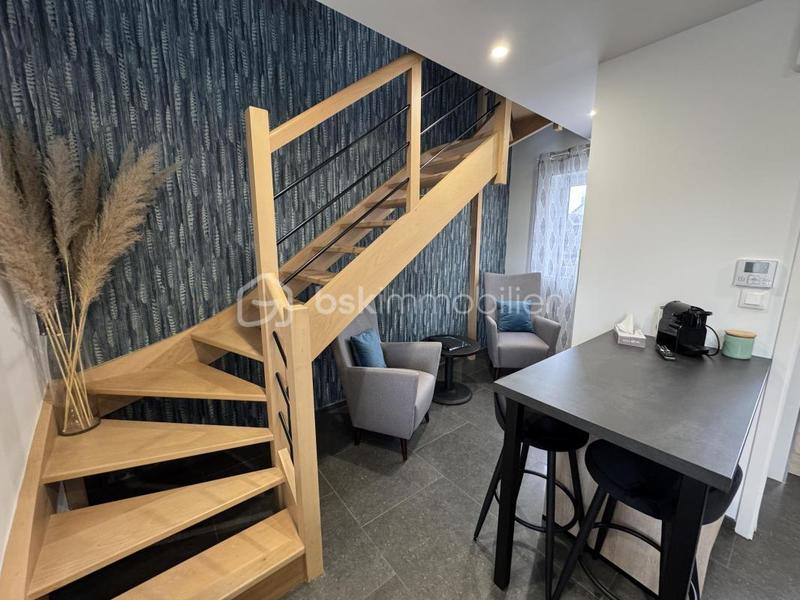 Immeuble - 160 m² - 8 pièces