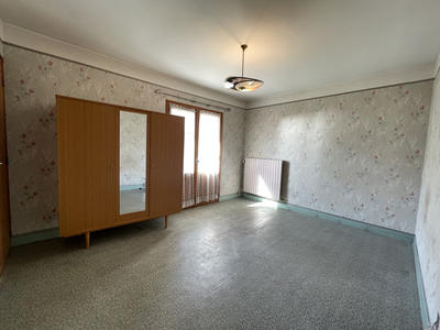 Maison - 360 m² - 5 pièces