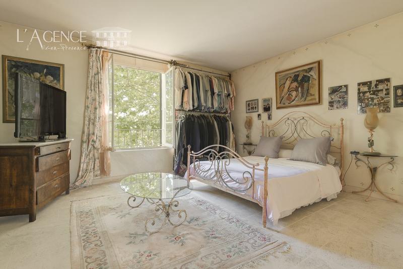 Maison - 291 m² - 6 pièces