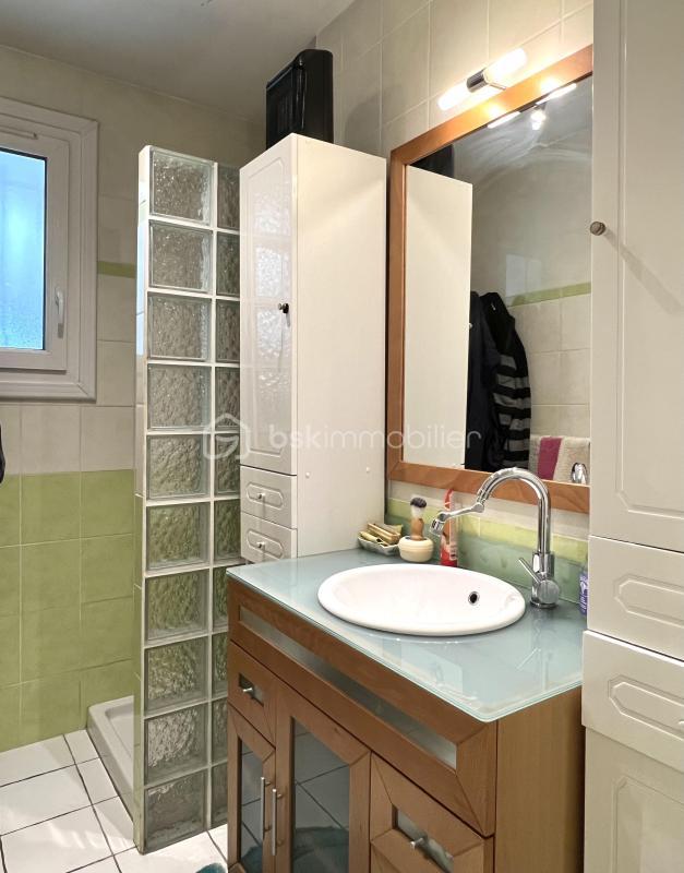 Maison - 92 m² - 5 pièces