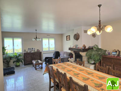 Maison - 102 m² - 5 pièces