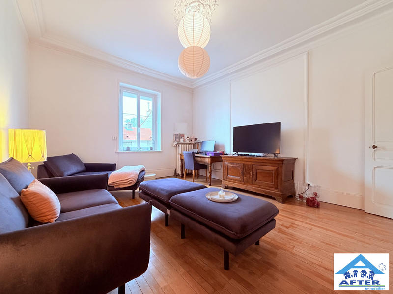 Maison - 220 m² - 7 pièces