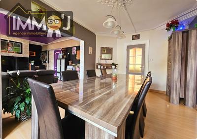 Maison - 264 m² - 7 pièces