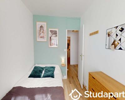 Chambre - 100 m² - 1 pièce
