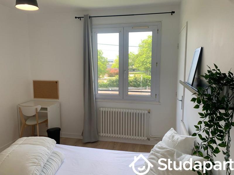 Chambre - 9 m² - 1 pièce