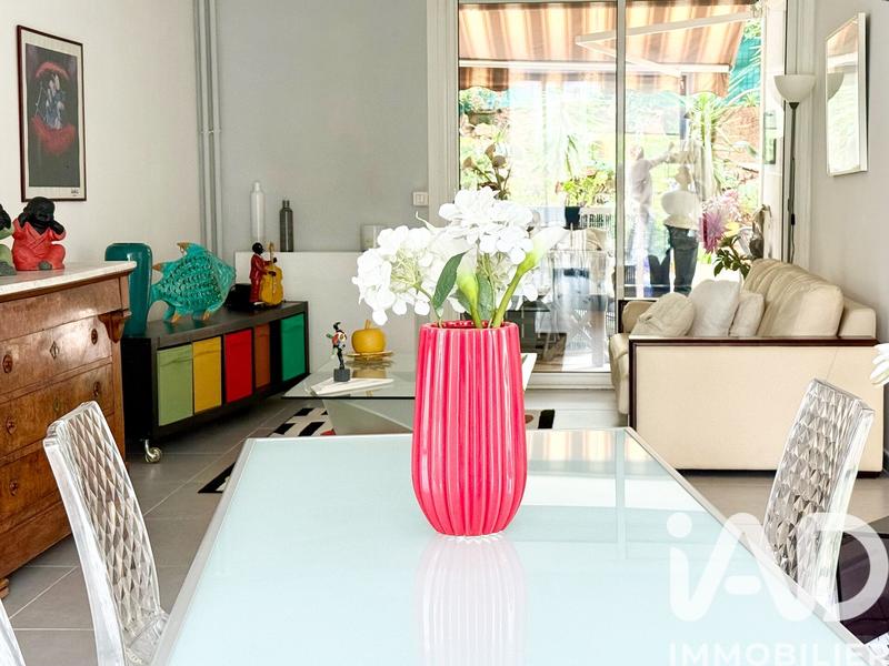 Appartement - 93 m² - 4 pièces