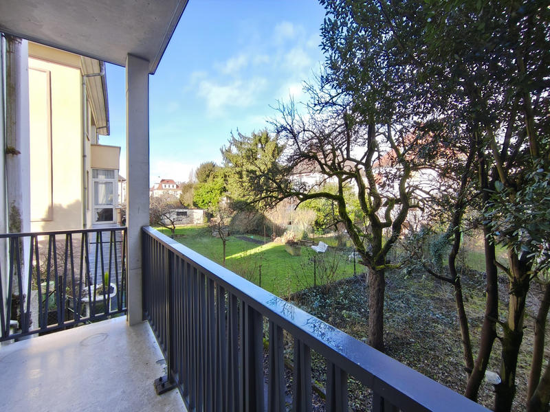 Appartement - 95 m² - 5 pièces