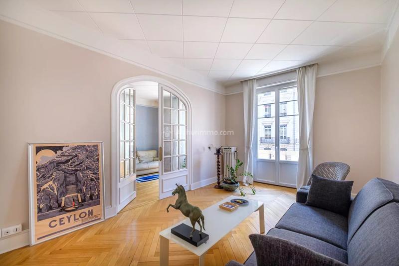 Appartement - 72 m² - 2 pièces