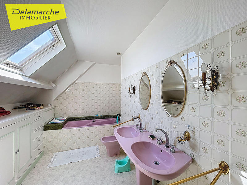 Maison - 180 m² - 6 pièces